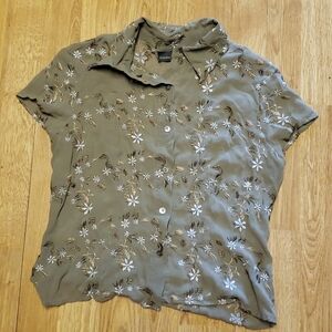 Banana Republic 100% silk embroidered blouse S